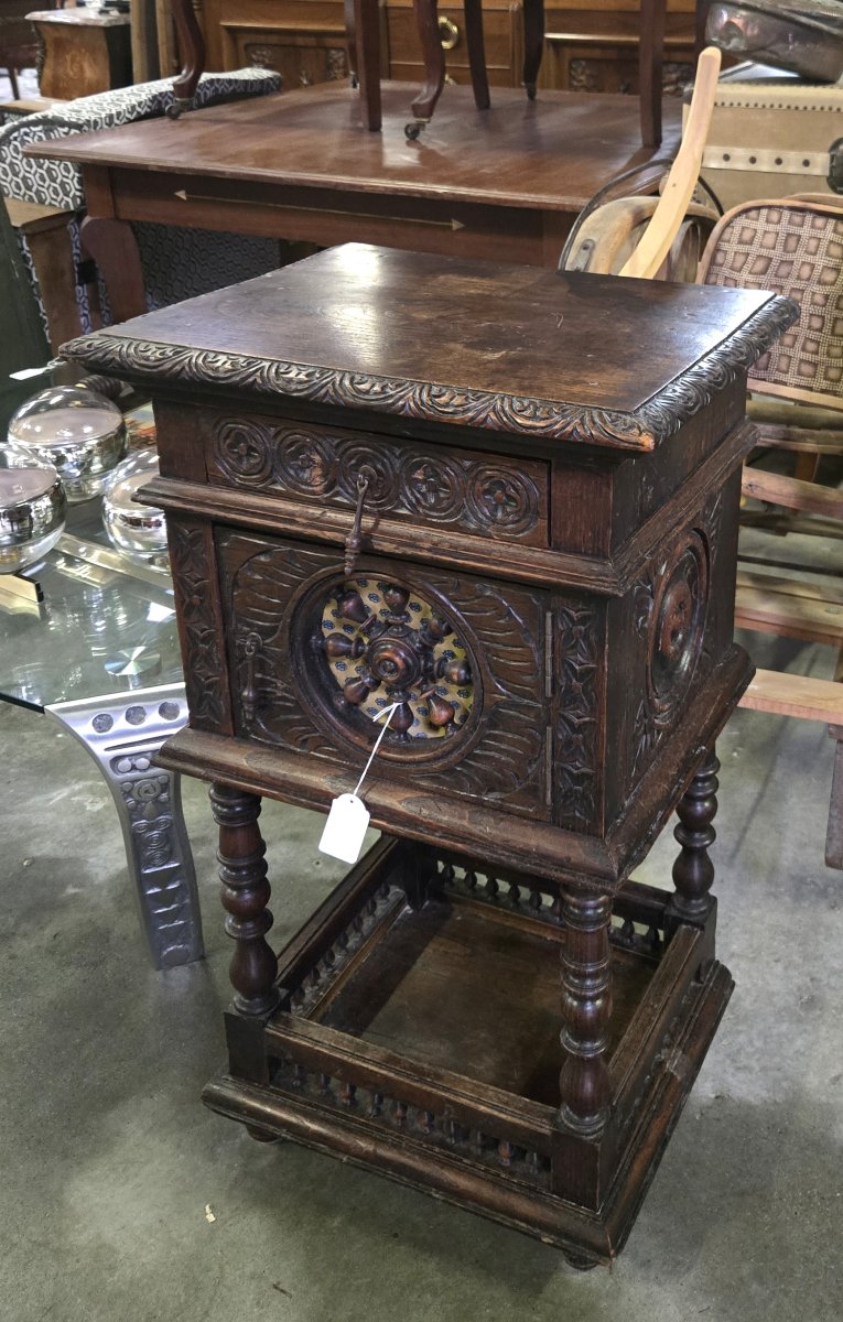 Meuble d’appoint / chevet Breton ancien en chene sculpté / XIXeme -photo-5