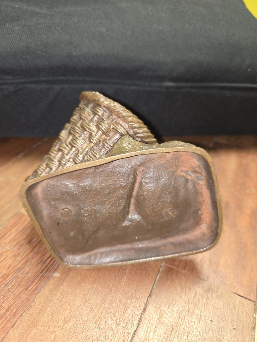 Sujet ancien en bronze / vide-poche marqué « Au Chat ! Au Chat ! » – décor chat et panier -photo-7