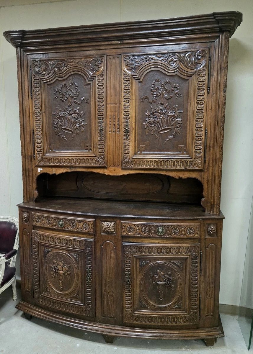 Important buffet d’époque XVIIIᵉ siècle en noyer -photo-1