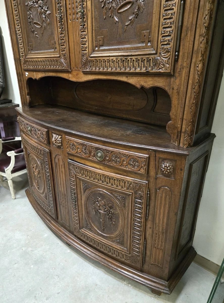 Important buffet d’époque XVIIIᵉ siècle en noyer -photo-4