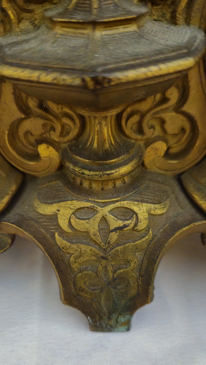 Neo-gothic Religious Clock In Gilt Bronze And Porcelain – 19th Century –  -photo-6