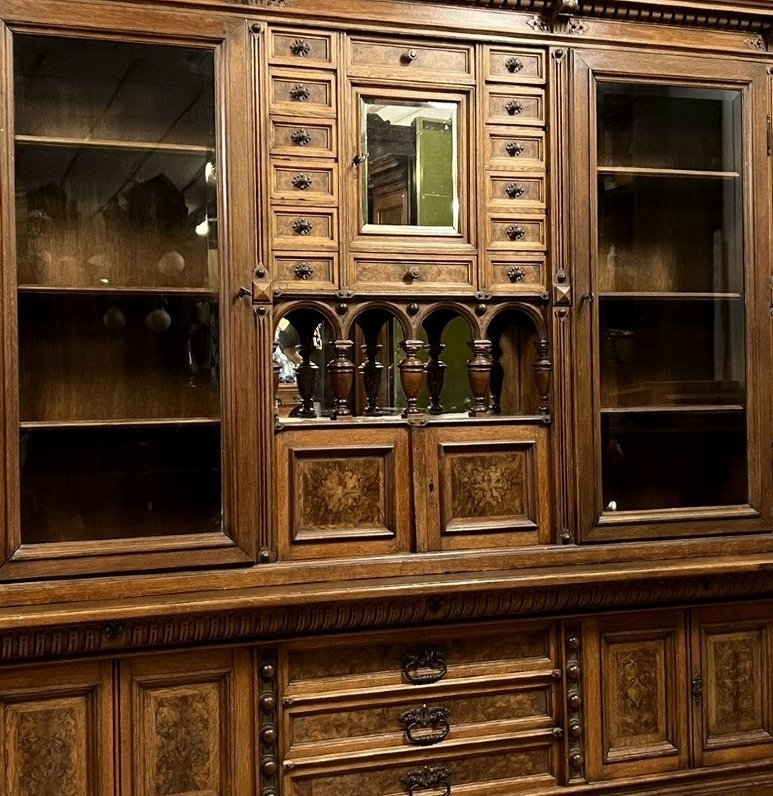 Importante vitrine double face – Style Renaissance – Noyer et loupe – XIXᵉ-photo-2