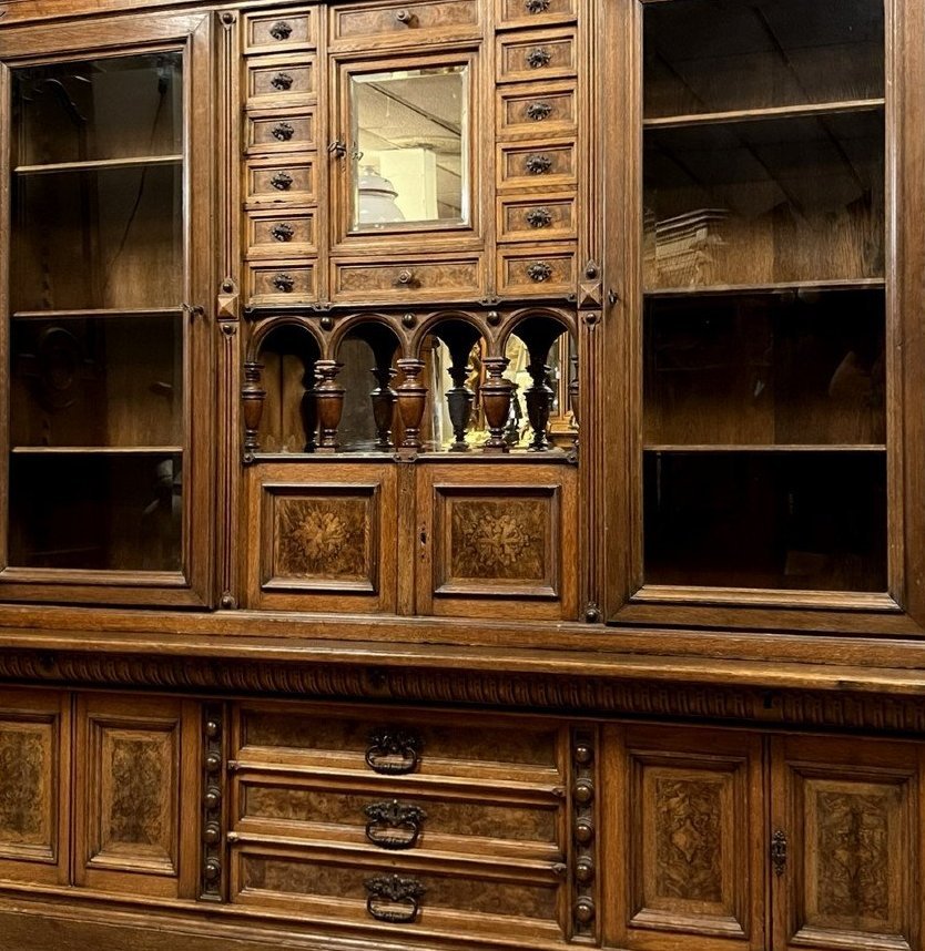 Importante vitrine double face – Style Renaissance – Noyer et loupe – XIXᵉ-photo-8