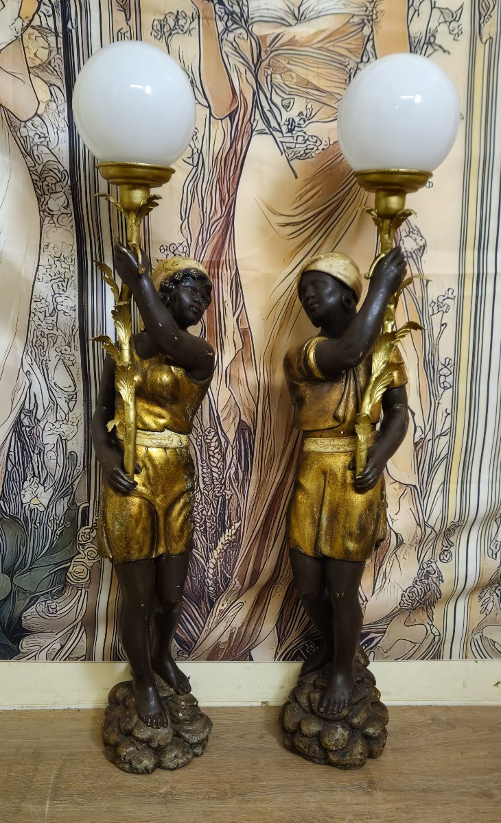 Pair Of Large Venetian Torchères With Nubian Figures – Carved And Gilded Wood – Opaline Glass Globes -photo-1