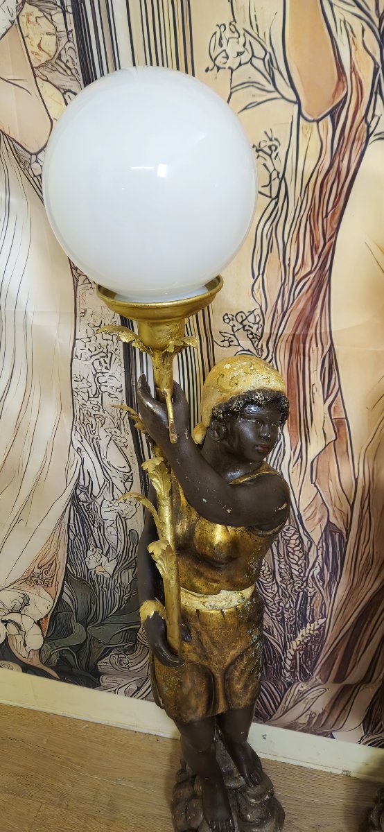 Pair Of Large Venetian Torchères With Nubian Figures – Carved And Gilded Wood – Opaline Glass Globes -photo-4