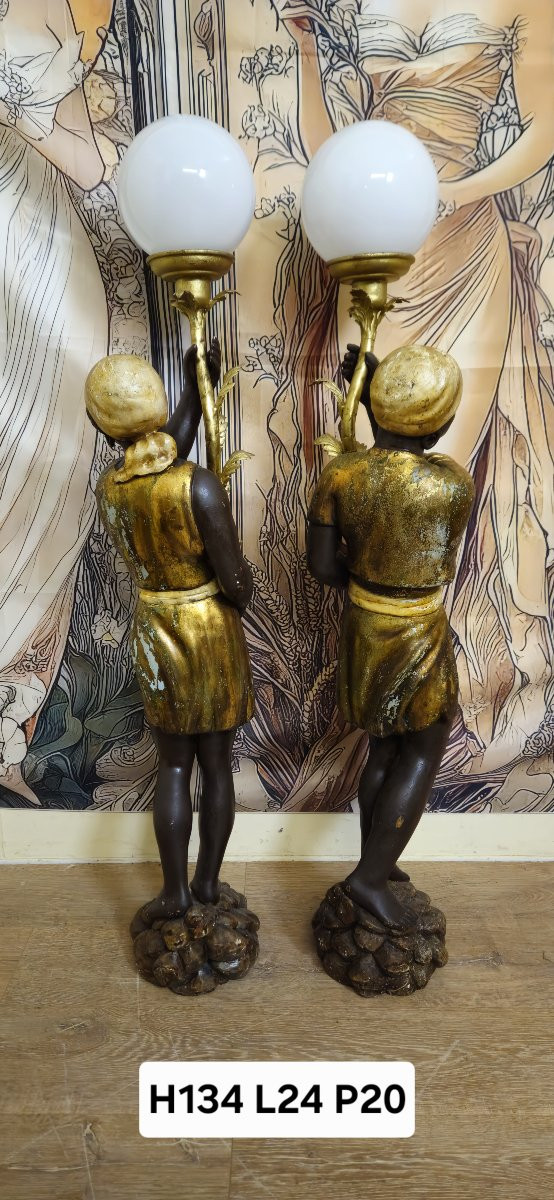 Pair Of Large Venetian Torchères With Nubian Figures – Carved And Gilded Wood – Opaline Glass Globes -photo-8