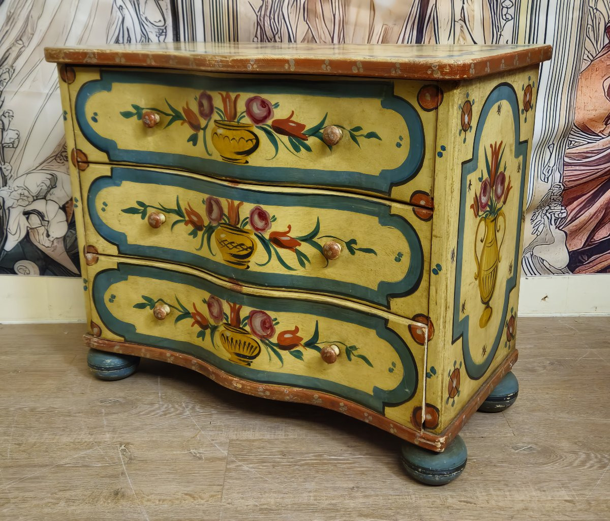 Painted, Curved Chest Of Drawers In The Venetian Louis XV Style – 20th Century -photo-4