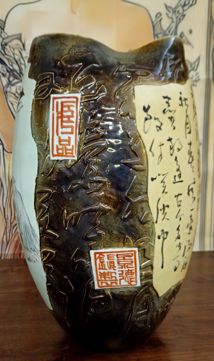 Large Asian Vase Decorated With Figures And Calligraphy – Glazed Ceramic – Relief Decoration -photo-4