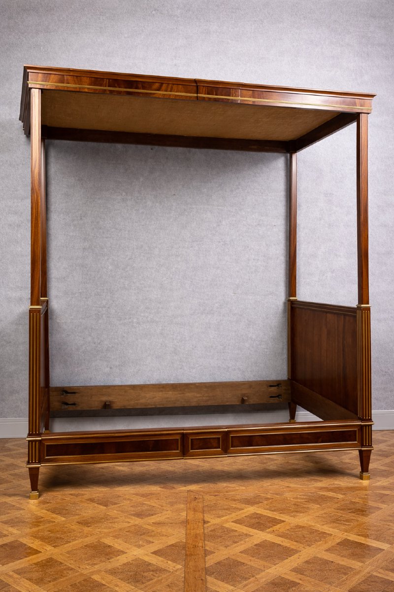 Lit à baldaquin Parisien – Style Louis XVI – Acajou et bronze doré – vers 1850  -photo-3