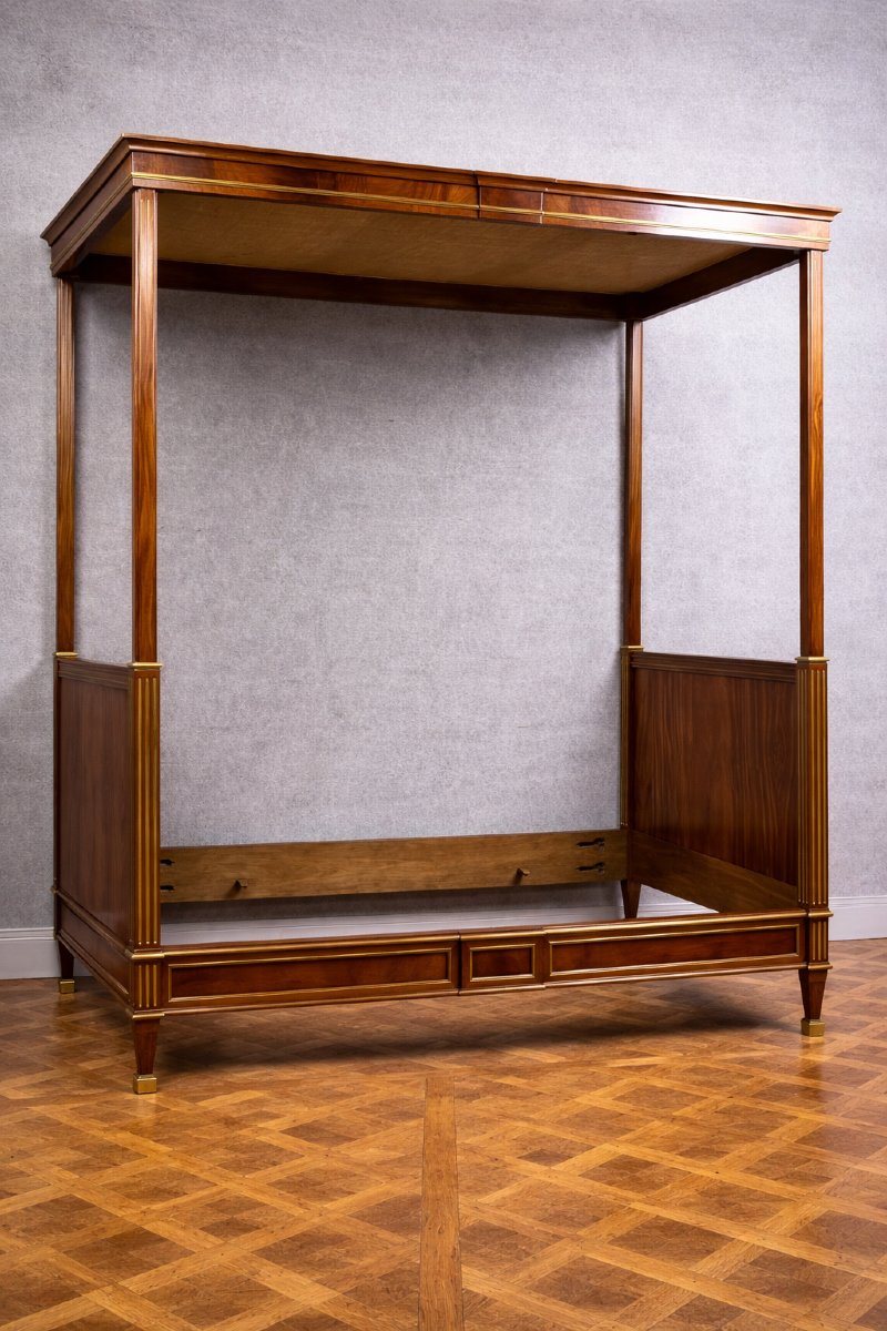 Lit à baldaquin Parisien – Style Louis XVI – Acajou et bronze doré – vers 1850  -photo-4
