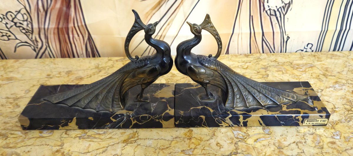 Pair Of Art Deco Bookends With Peacocks – Patinated Spelter And Black Marble – -photo-1