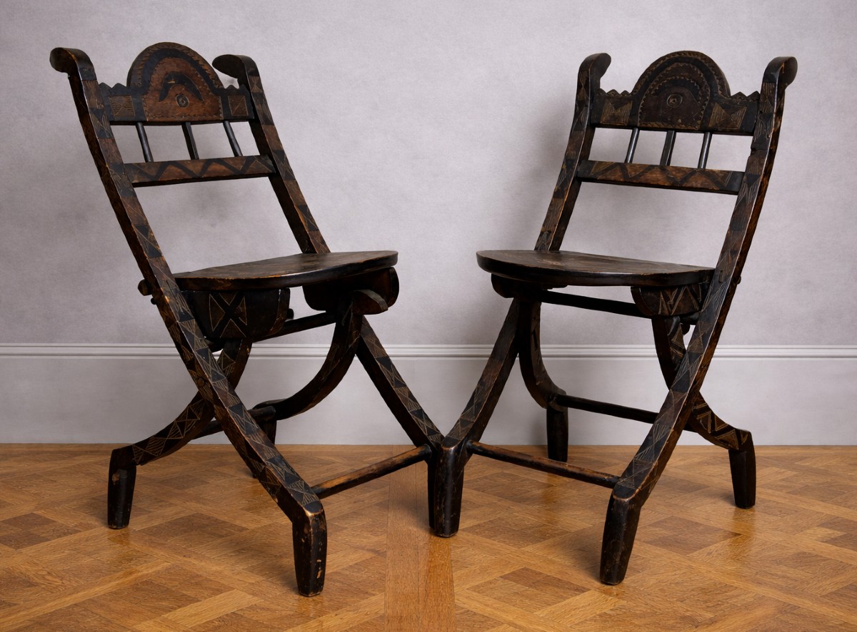 Pair Of Chokwe Empire Lunda Armchairs, 18th Century  