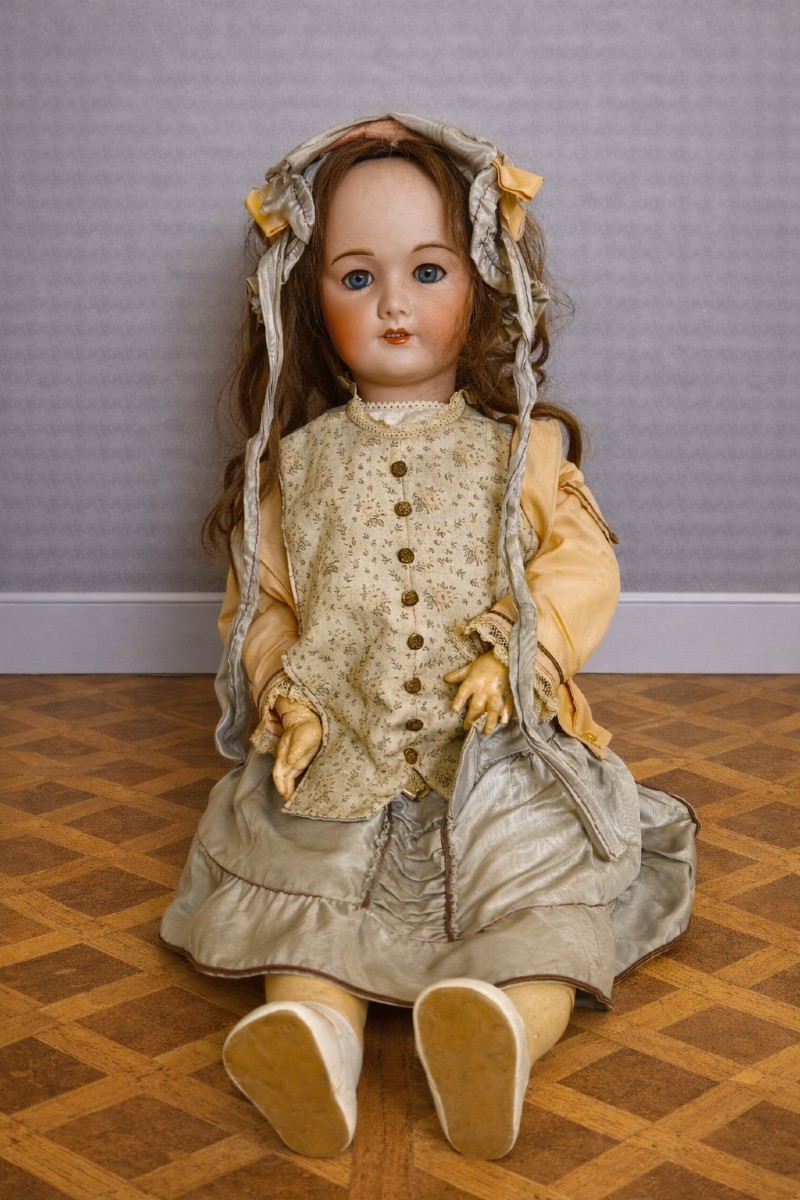 Grande poupée ancienne UNIS France 301 – tête porcelaine – vers 1930 – yeux dormeurs – 68 cm – 