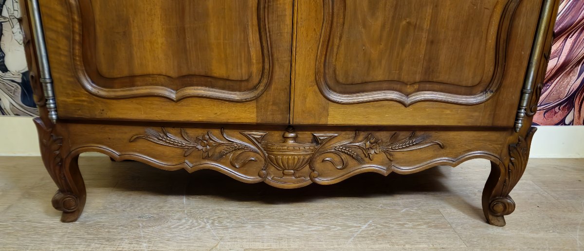 Large Provençal Glass-fronted Bookcase In The Louis XV Style, Made Of Walnut – 20th Century  -photo-7