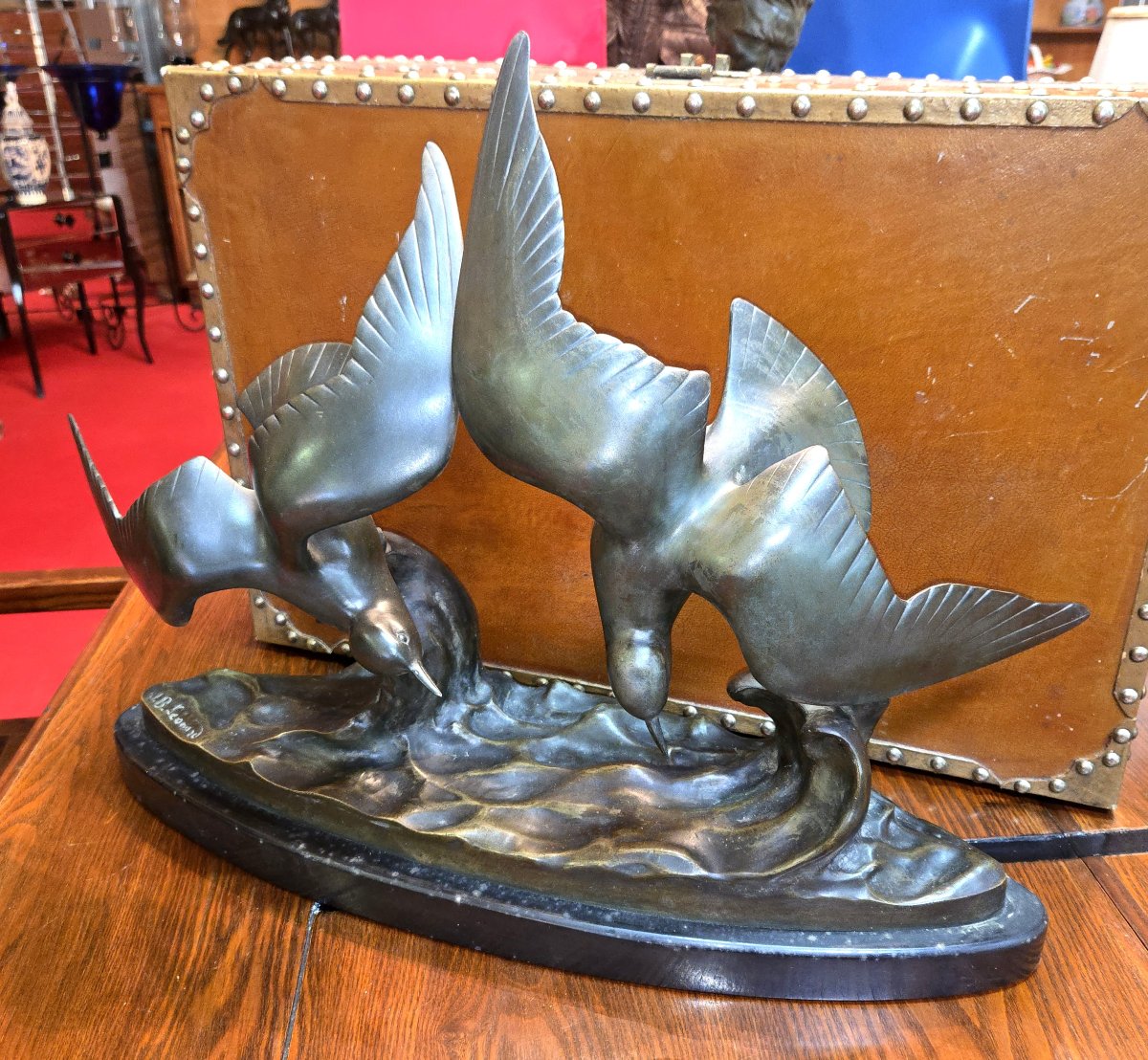 Grande sculpture ancienne en bronze représentant deux mouettes en vol-photo-7