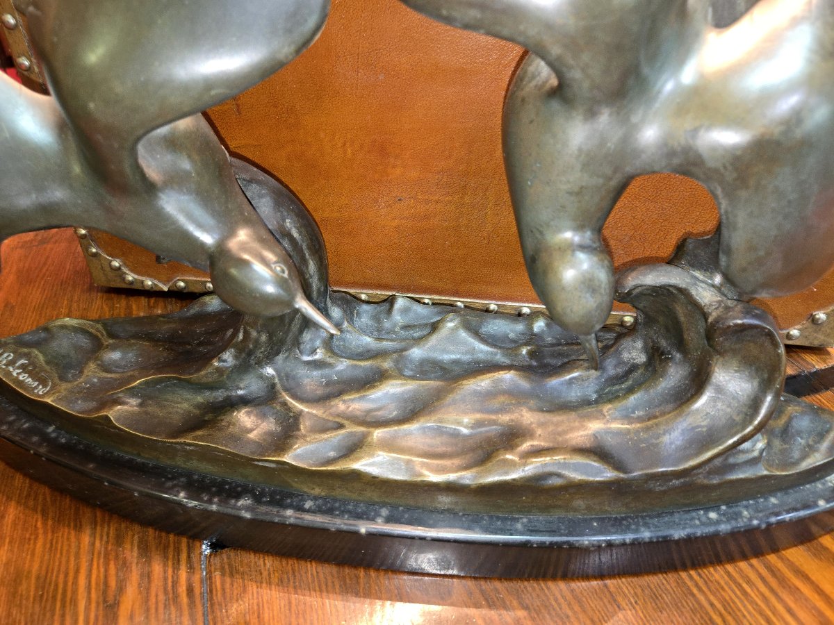 Grande sculpture ancienne en bronze représentant deux mouettes en vol-photo-8