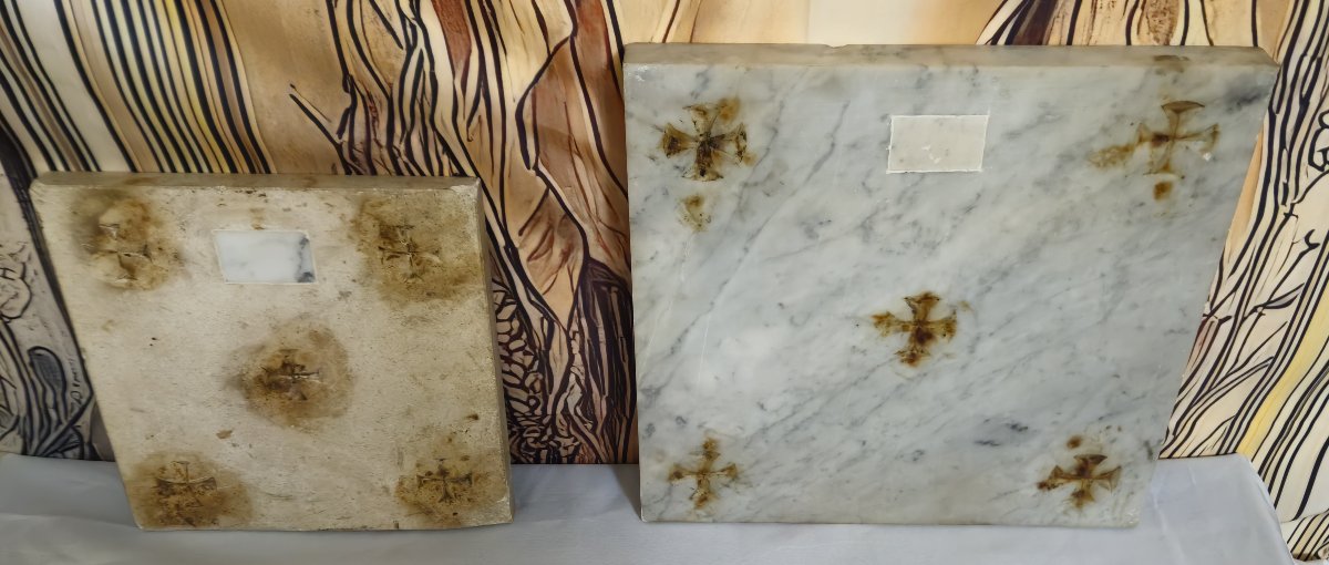 Two Altar Plaques In Marble And Limestone With Inlaid Crosses -photo-1