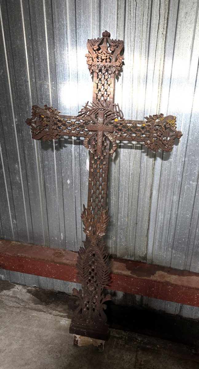 Huge Antique Cast Iron Cross, Richly Openwork And Decorated With Floral And Religious Motifs-photo-1