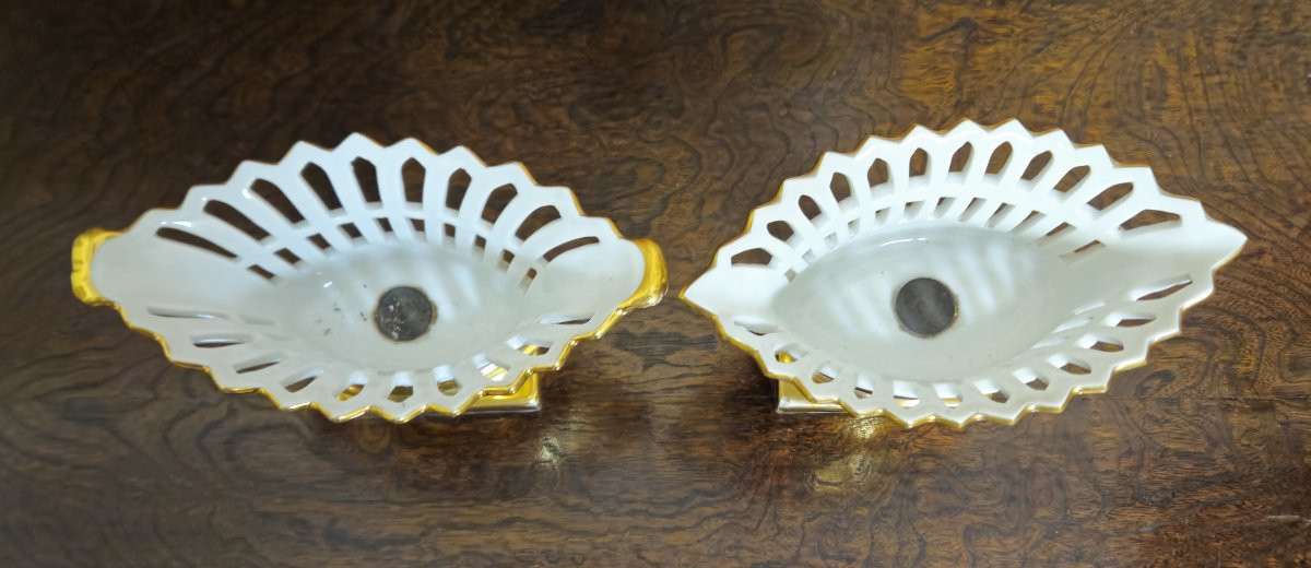 Paris Porcelain / Pair Of Altar Cups / Decorative Vases In Openwork White Porcelain-photo-3