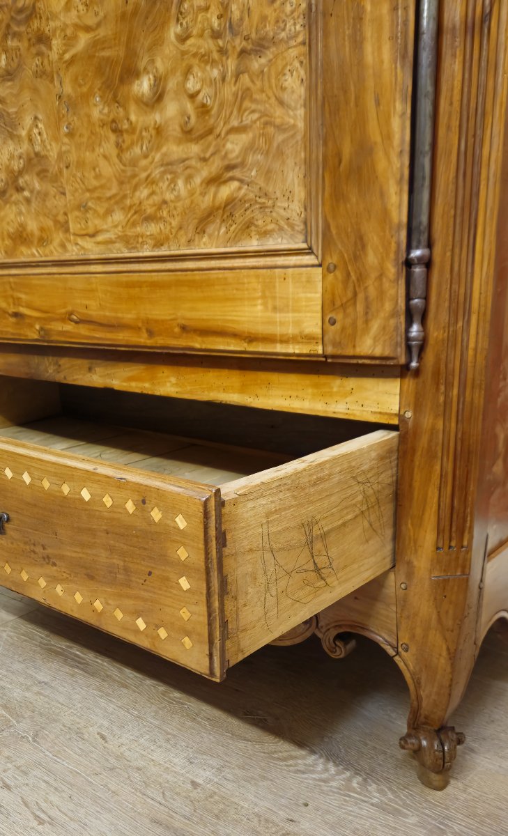 Regional Bonnetière Wardrobe In Walnut And Marquetry – 18th Century-photo-4