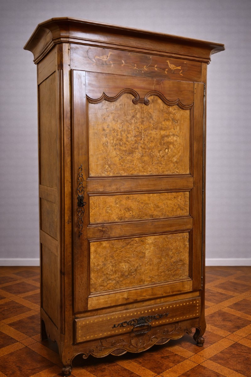 Regional Bonnetière Wardrobe In Walnut And Marquetry – 18th Century