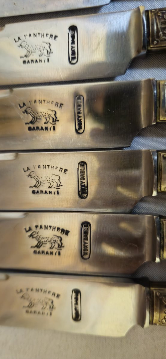 Ancien service de table manches corne, viroles argent gaufré, couteaux La Panthère-photo-4