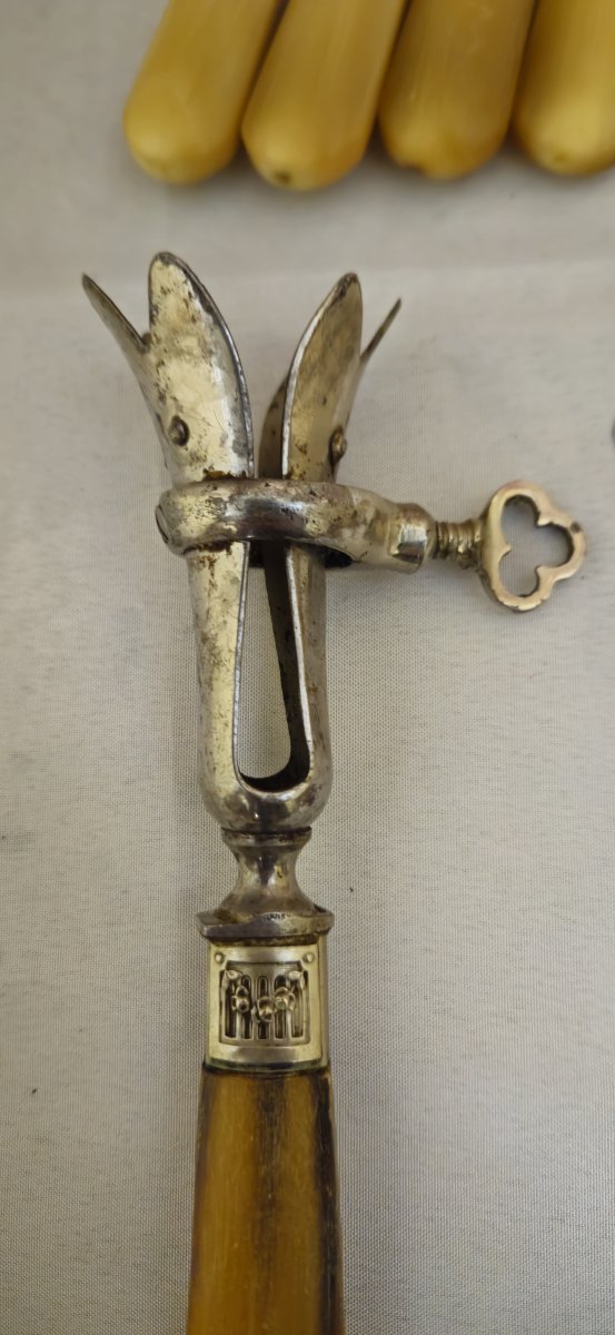 Ancien service de table manches corne, viroles argent gaufré, couteaux La Panthère-photo-7