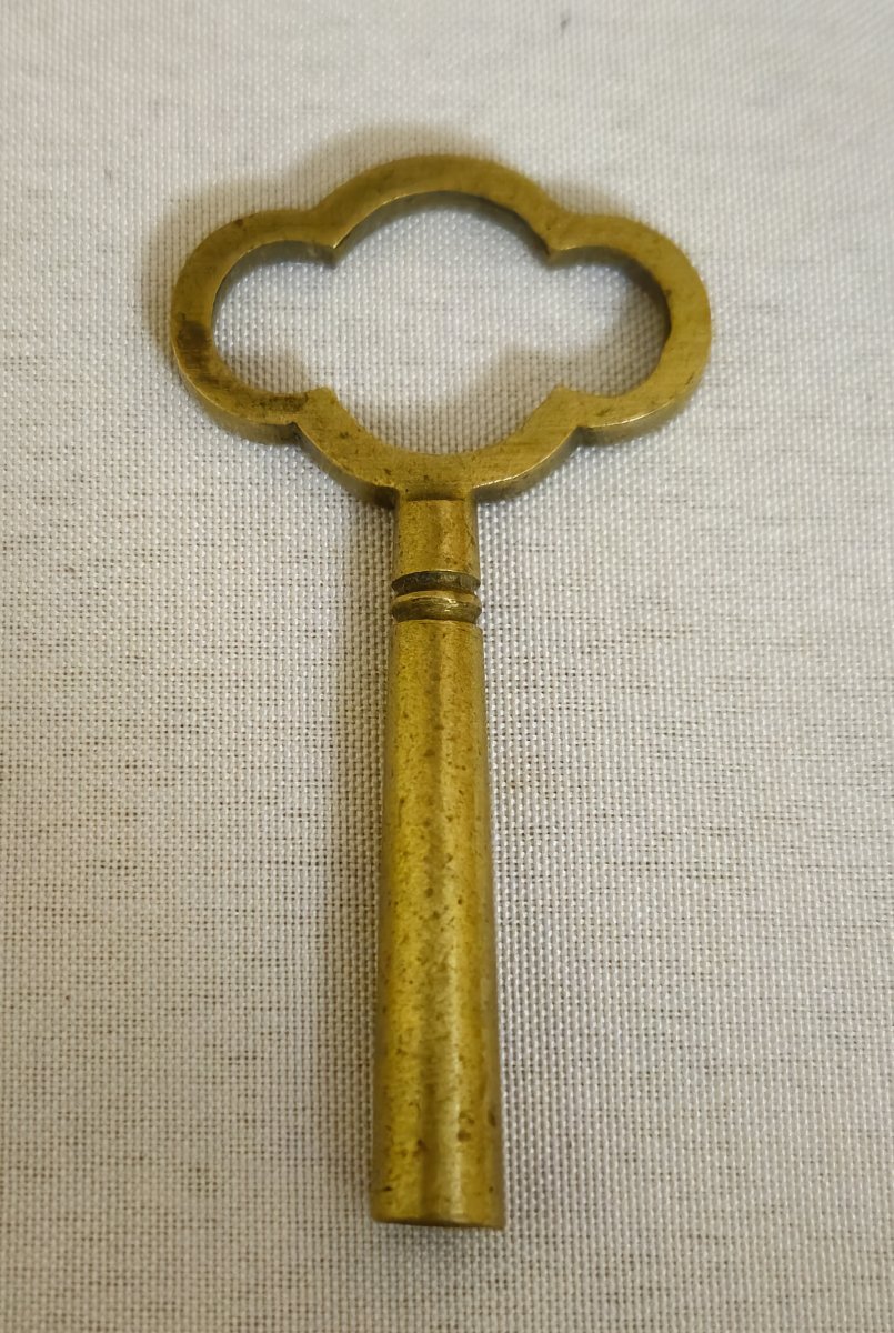 Antique Clock In Crystal, Brass And Gilt Bronze, Mechanical Clock With Key-photo-5