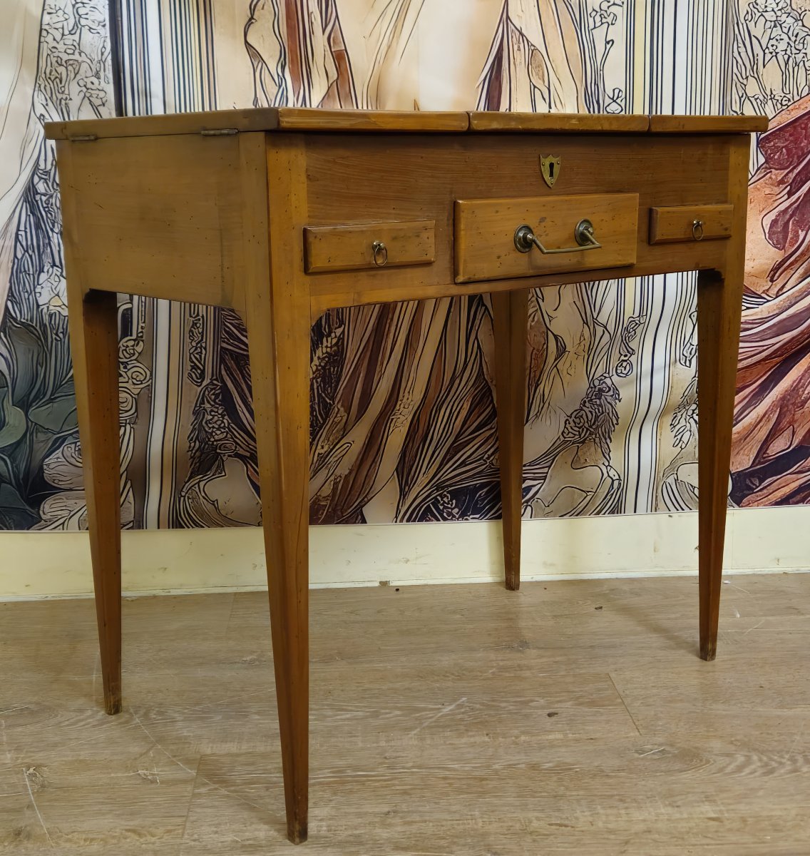 Coiffeuse / table de toilette Louis XVI en noyer et marquéterie – XVIIIe siècle-photo-3