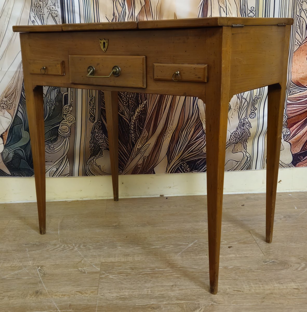 Coiffeuse / table de toilette Louis XVI en noyer et marquéterie – XVIIIe siècle-photo-4