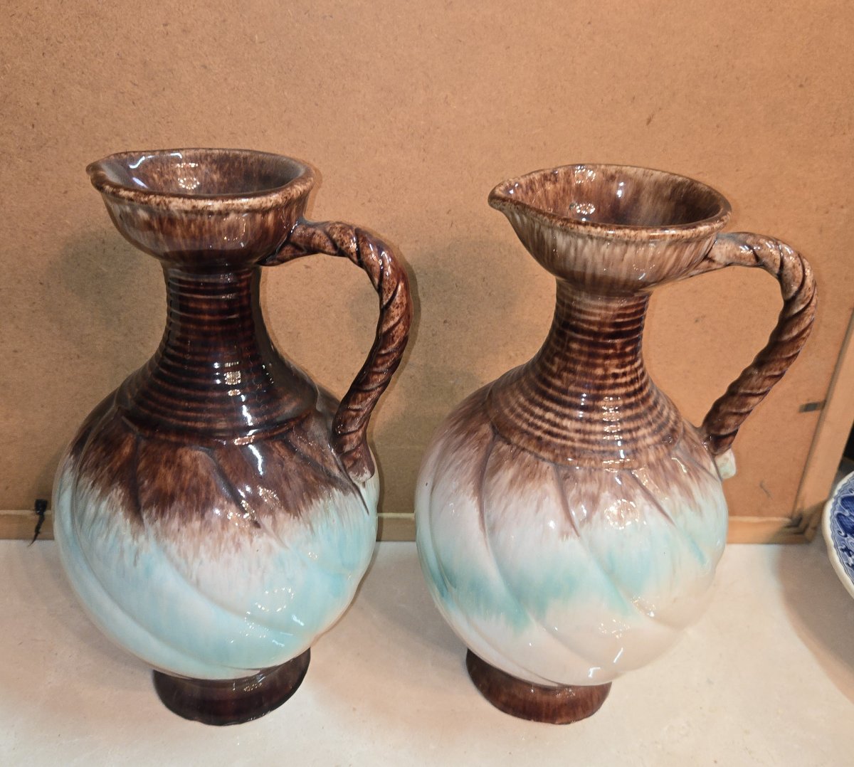 Paire de pichets en céramique émaillée – Travail art déco XXe siècle-photo-4