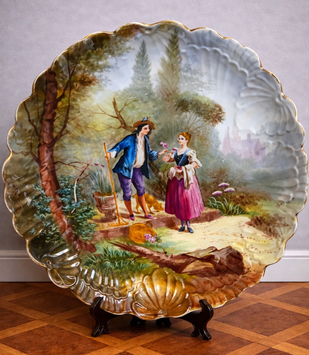 Polychrome Porcelain Dish With Gallant Décor - 19th Century