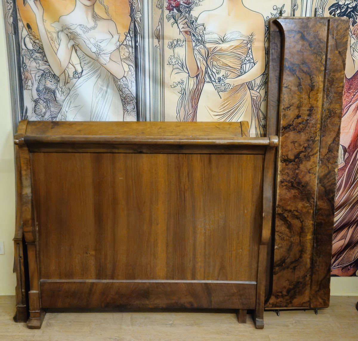 Walnut Burr Boat Bed - Charles X / Restoration / Louis Philippe Period-photo-1