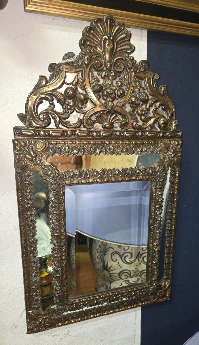 Miroir ancien en cuivre repoussé doré – époque Napoléon III    -photo-1