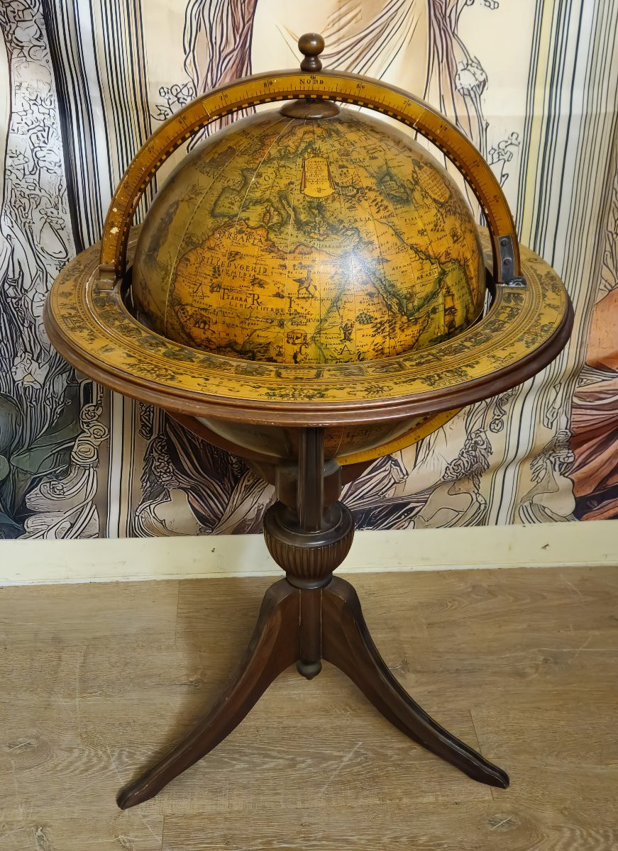 Globe Bar Opening On Tripod Base-photo-1