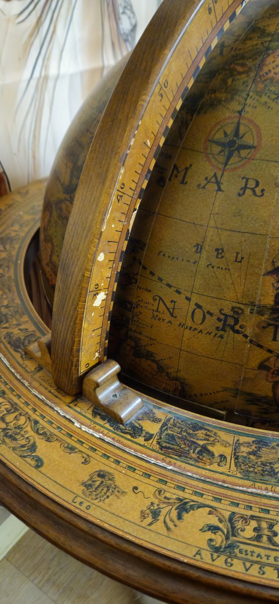 Globe Bar Opening On Tripod Base-photo-4