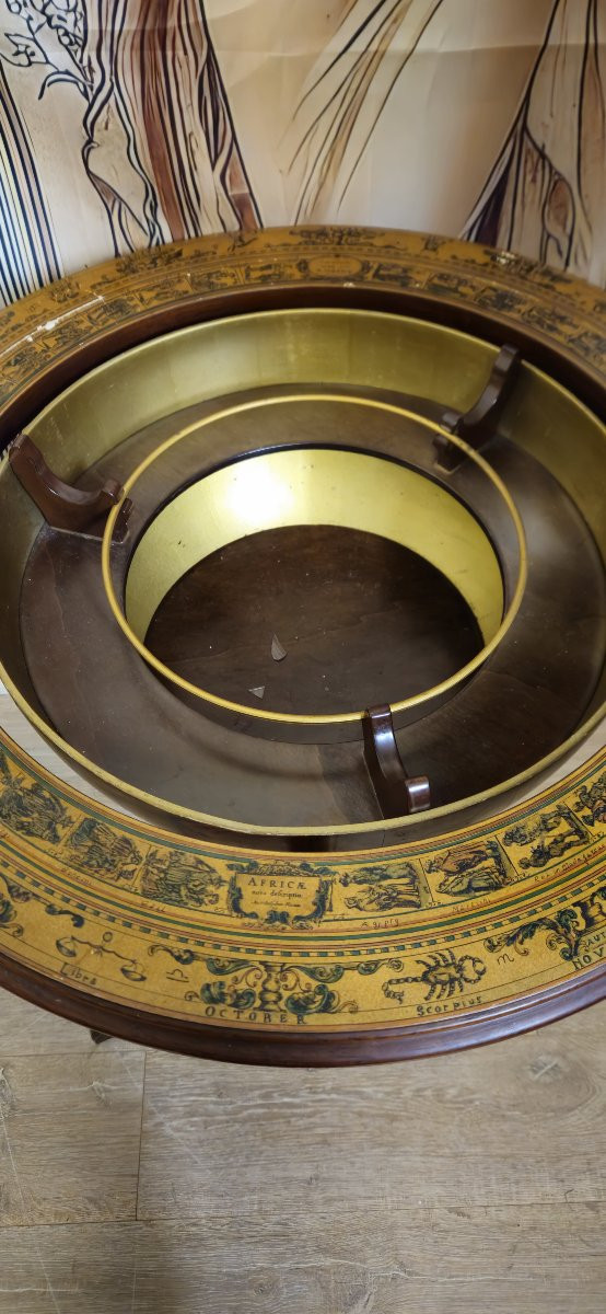 Globe Bar Opening On Tripod Base-photo-8