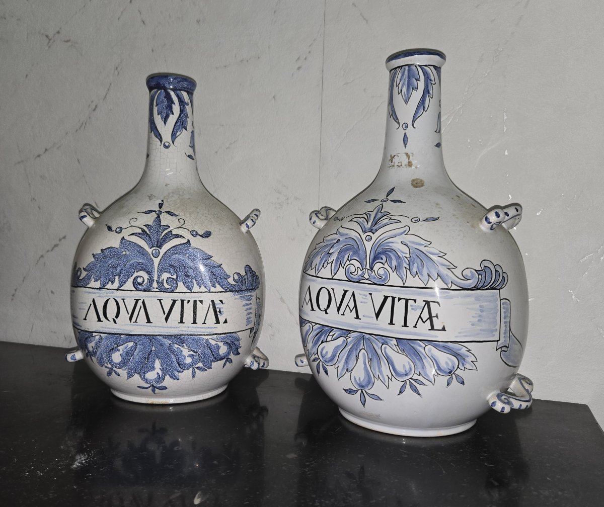 Paire de gourdes de pharmacie en faïence – décor “Aqua Vitae” -photo-4