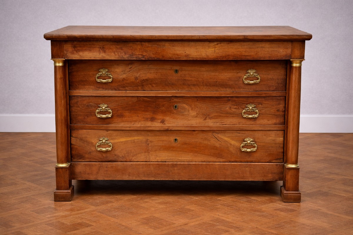 Empire Period Walnut Chest Of Drawers With Detached Columns