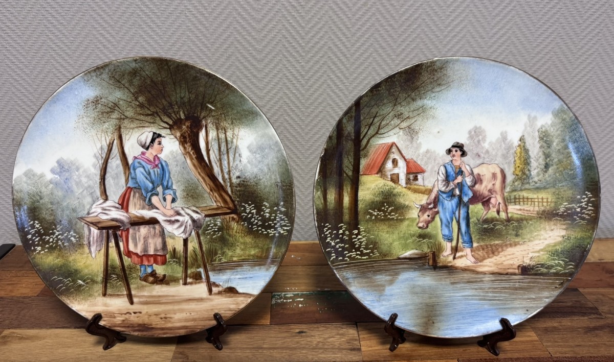 Paire de plats en Porcelaine fine – Décor scènes rurales, J.P.L France
