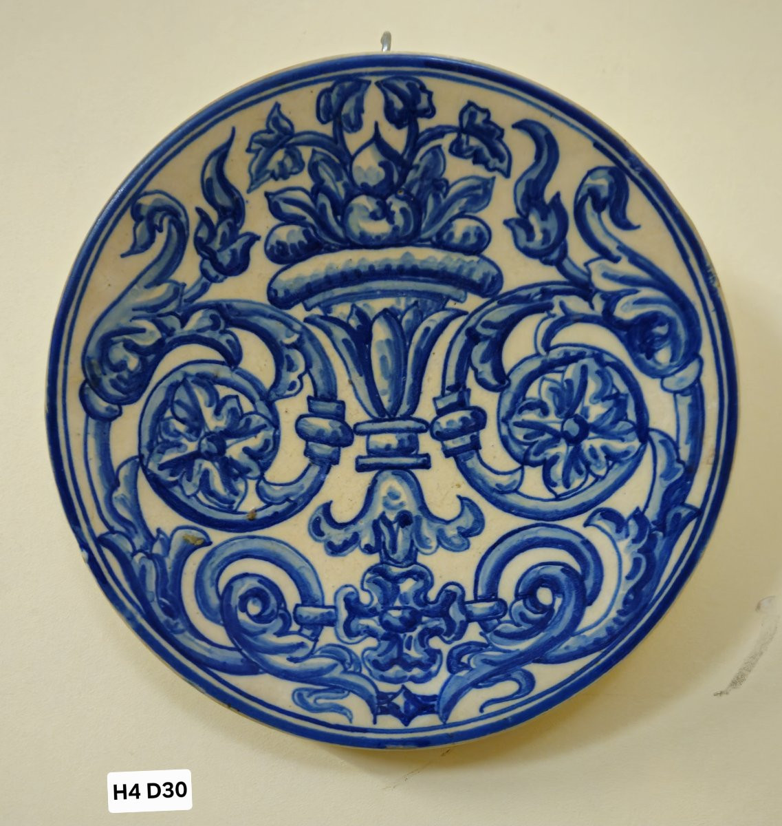 Assiette en faïence espagnole à décor bleu – XIXe siècle    -photo-7