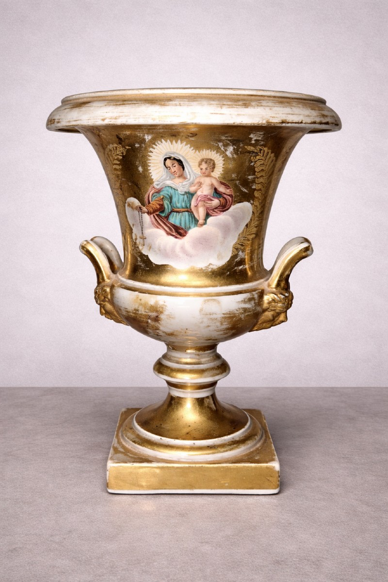 Gilded Porcelain Vase - Religious Décor - Virgin And Child - H 24 Cm