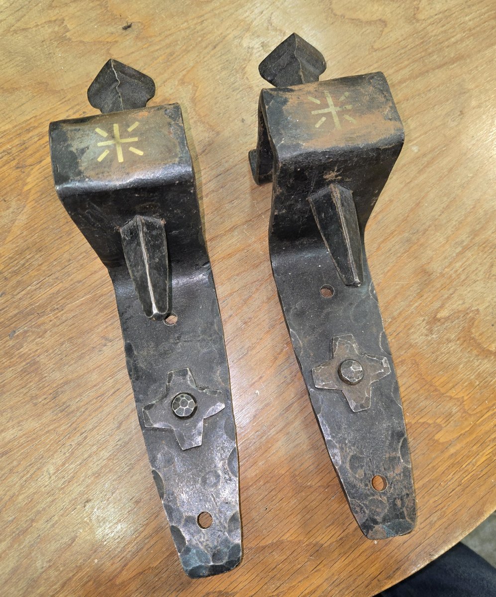 Paire d’anciens supports muraux en fer forgé – style médiéval / gothique   -photo-2