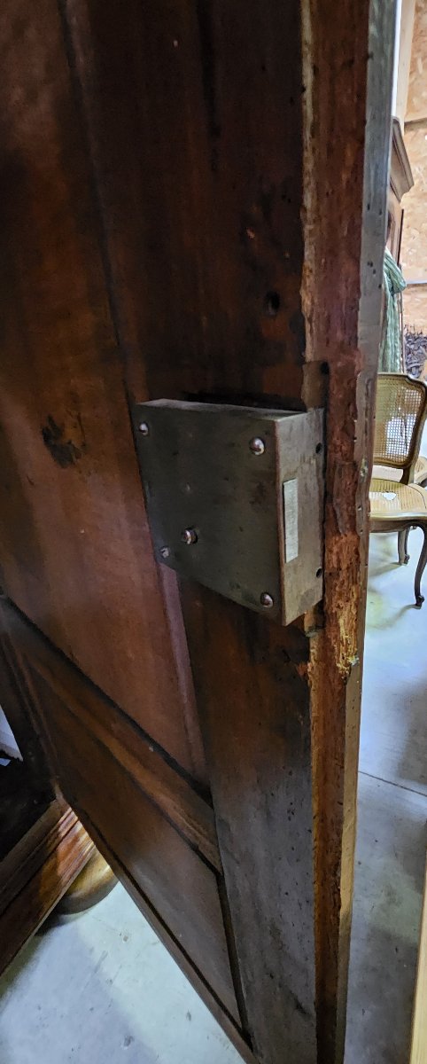 Armoire bonnetiére Louis XIII en noyer massif -photo-3