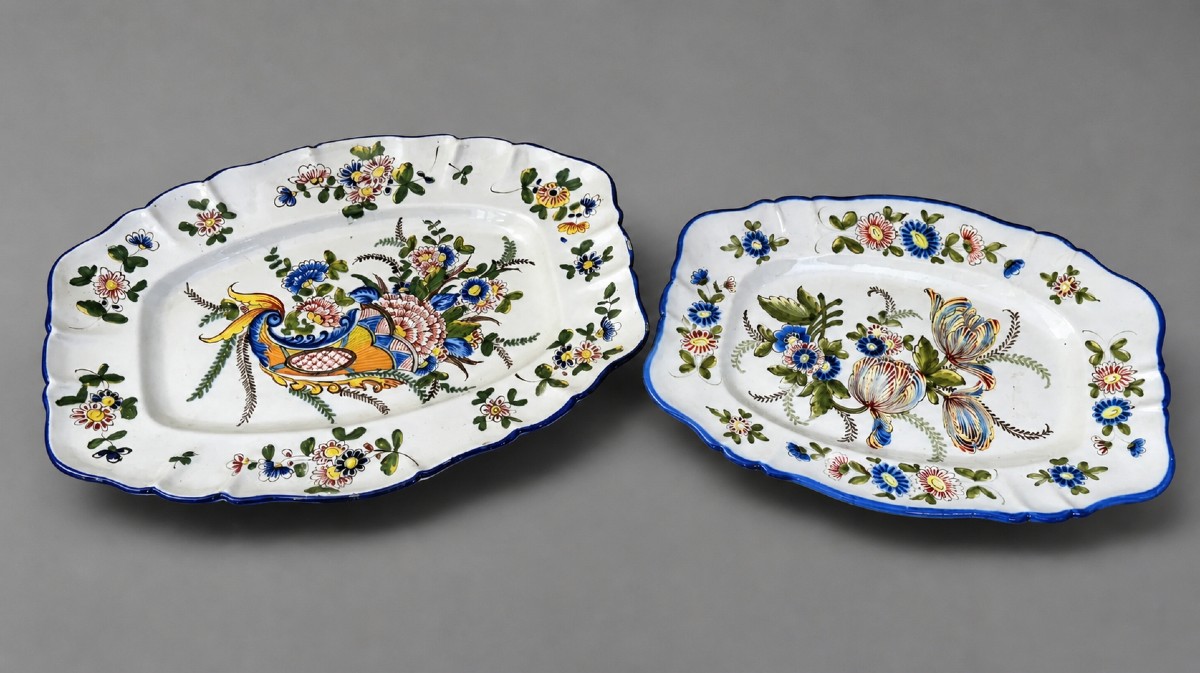 Keller Et Guerin: Suite Of Two Polychrome Earthenware Dishes - 19th Century