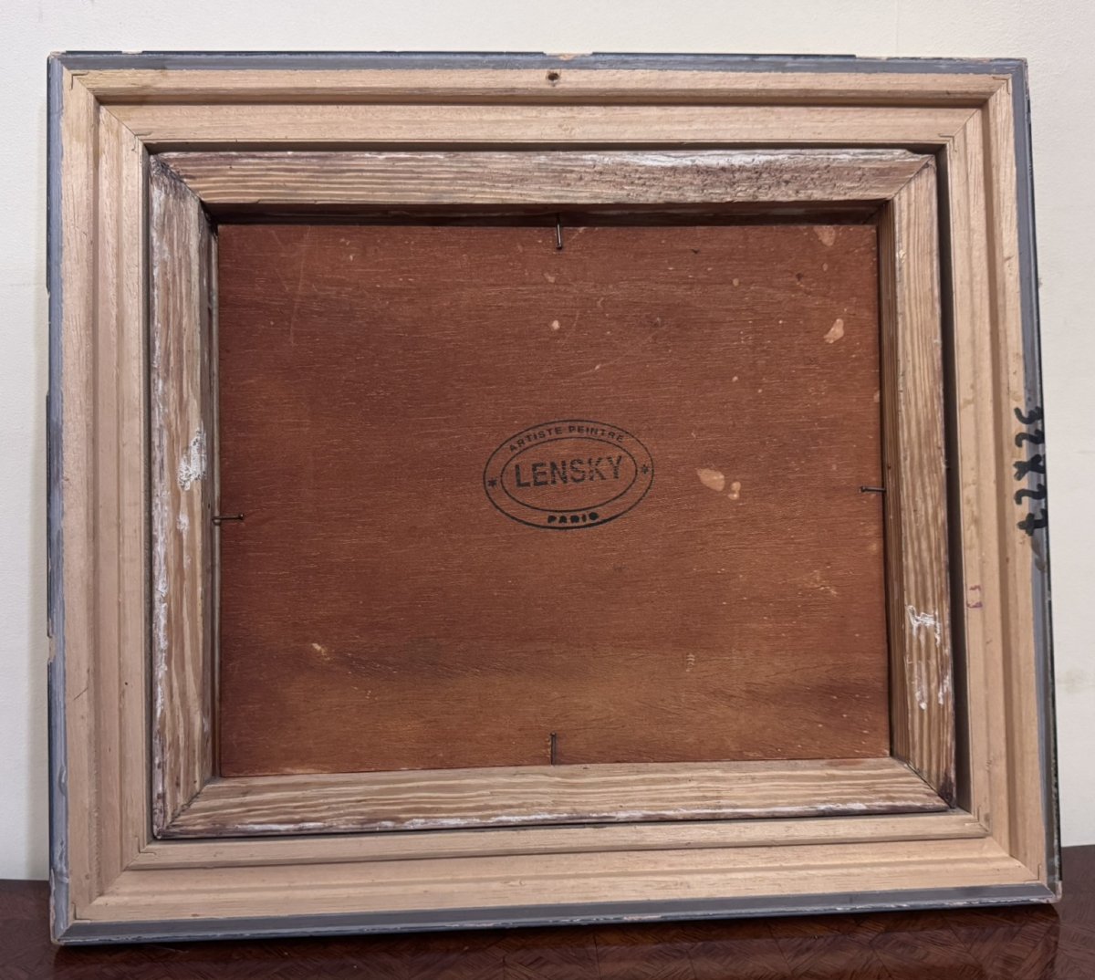 Scène d’intérieur – Huile sur panneau signée Lensky – XXe siècle -photo-6