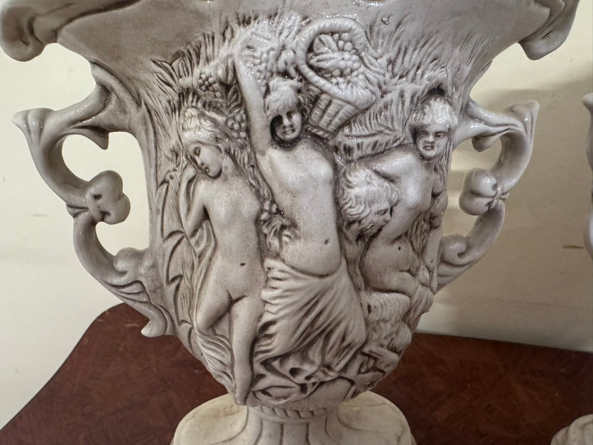 Garniture trois piéces en céramique à décor néo-classique-photo-3
