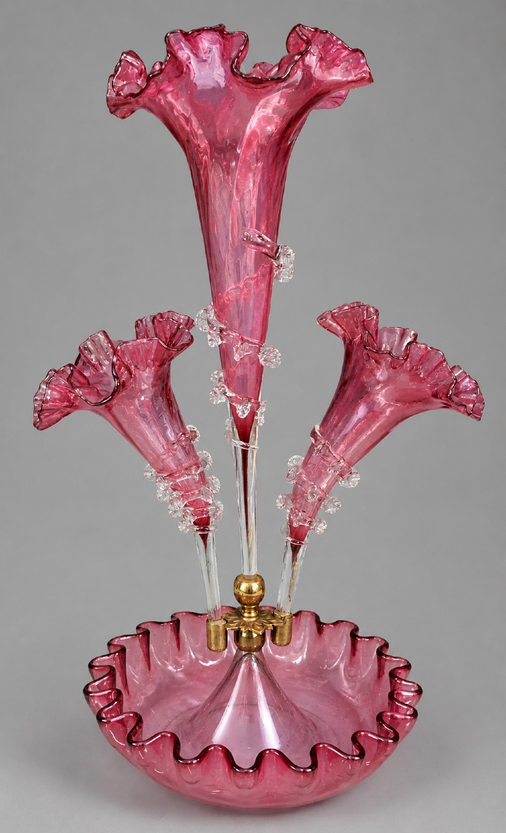 Vase épergne en verre soufflé de teinte rose