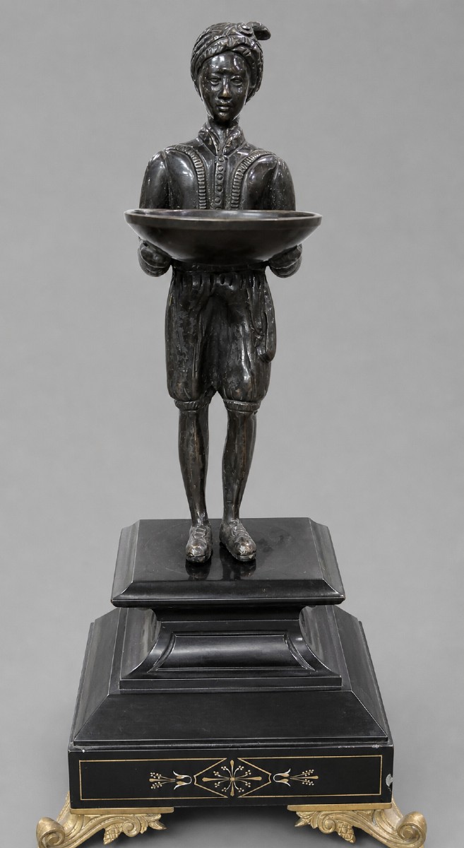 Orientalist Sculpture Of A Nubian In Dark Patina Bronze