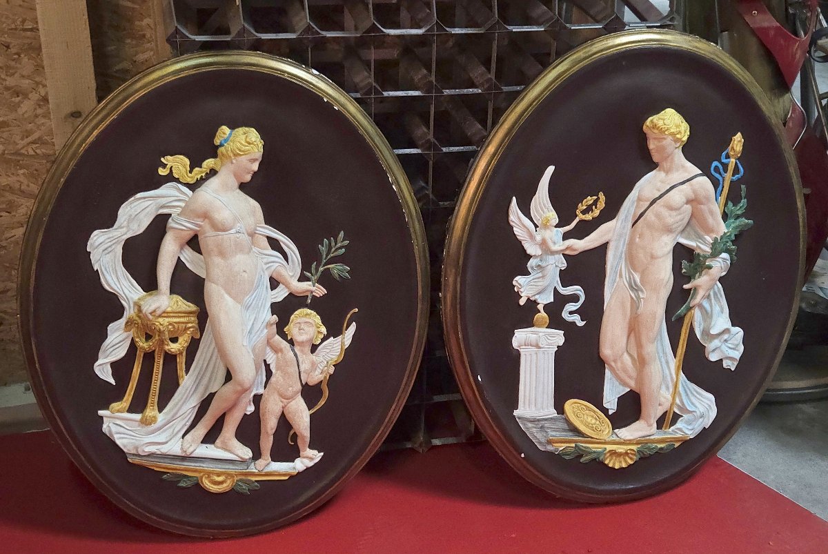 Important Pair Of Oval Medallions In Plaster Sculpted In High Relief-photo-4